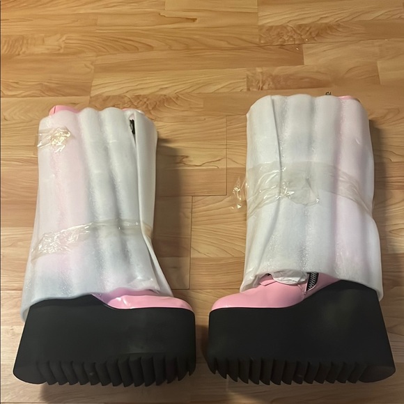 ‼️NWT‼️Dolls Kill X Widow Pink Platform Women's Boots Size 9 - Picture 4 of 11